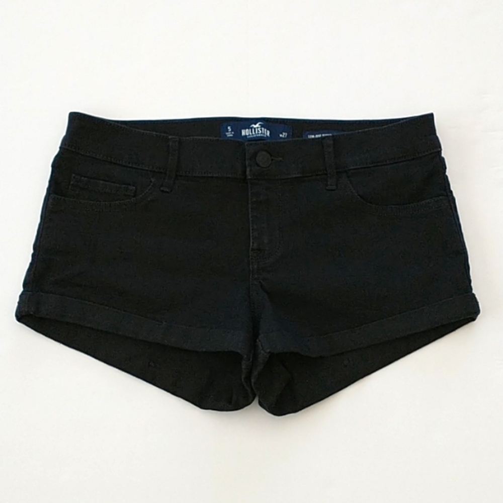 Hollister Low Rise Short Short  Black Denim Short Sz. 5 W27